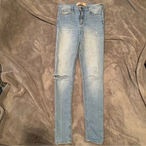 Hollister Ripped Skinny Jeans